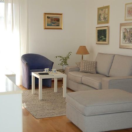 Apartment Definis สปลิท ภายนอก รูปภาพ